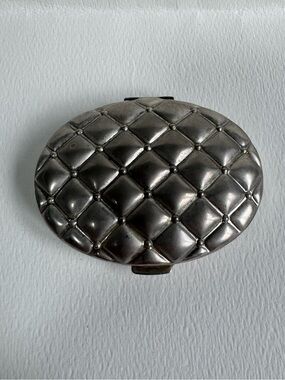 Art Deco Quilted Metal Compact Mirror - Silver Tone